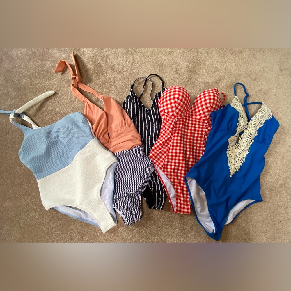5 Cupshe Swimsuits size M - All for $20